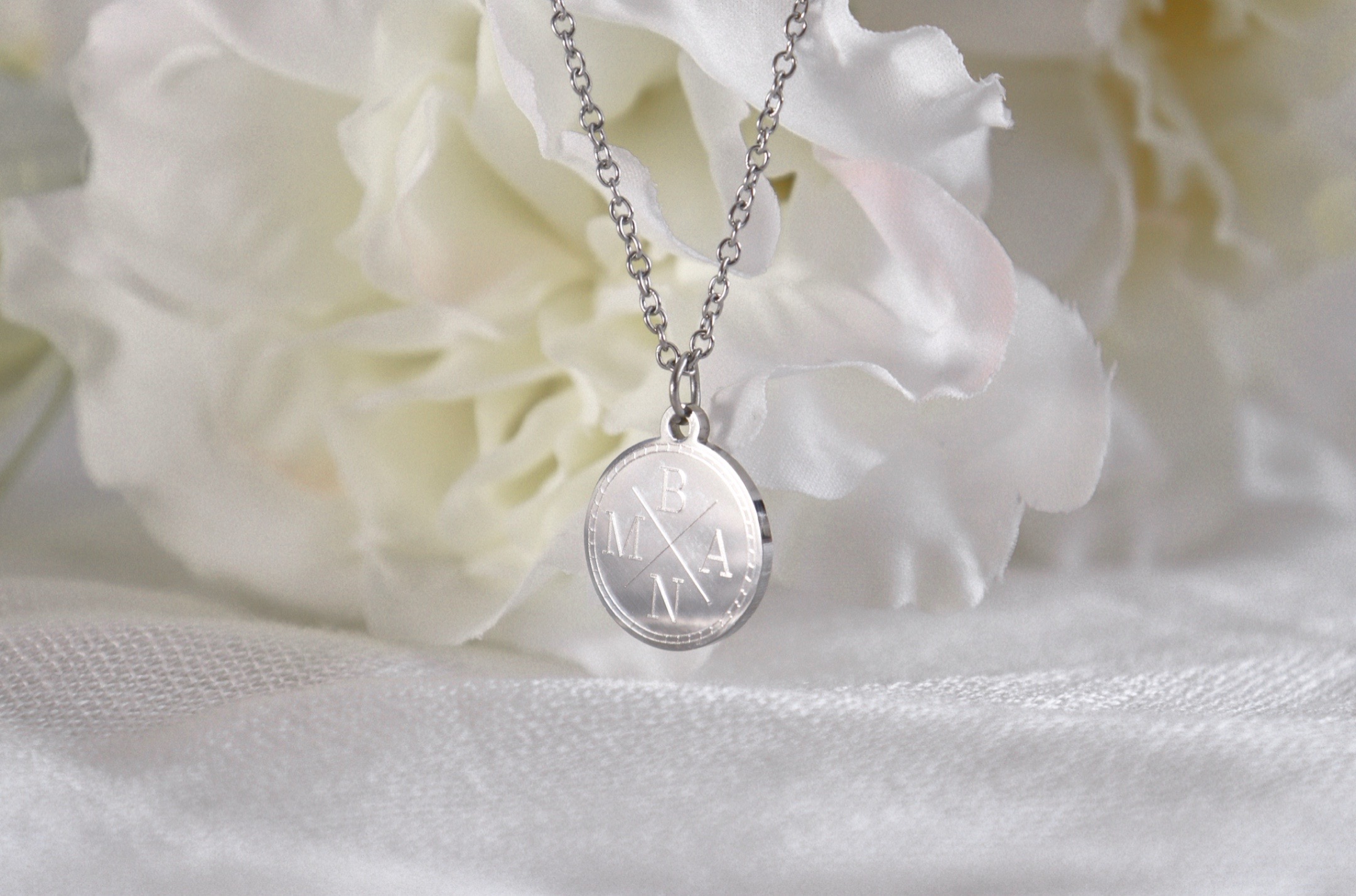 initialen ketting graveren initialen ketting graveren