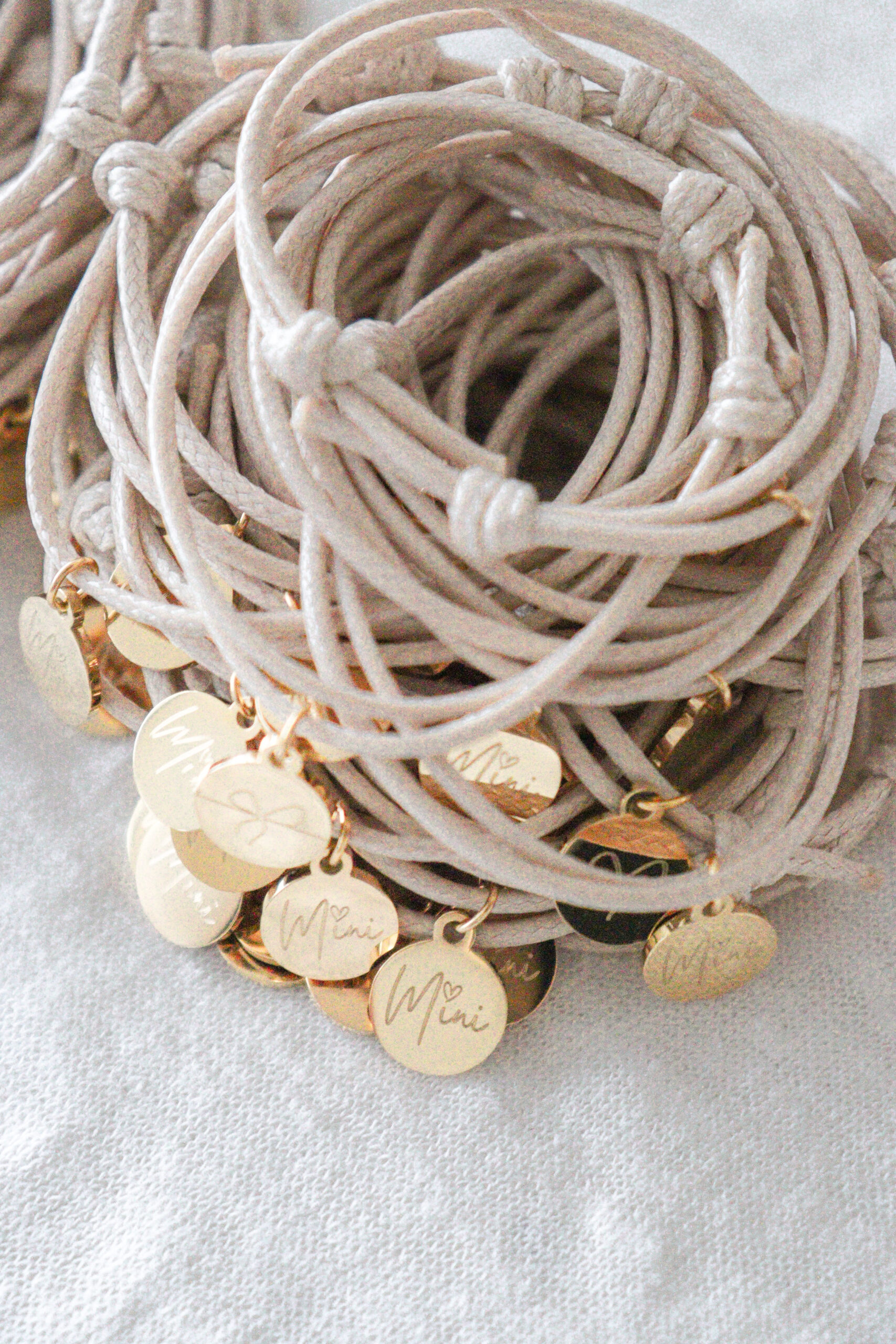 armbandje met gravure