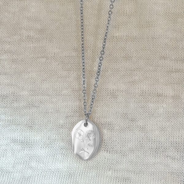geboortebloem boeket ketting ovaal zilver