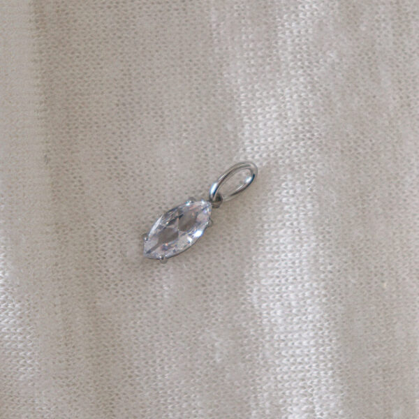 marquise ketting hanger